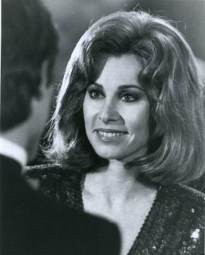 Hollywood Wives Stefanie Powers